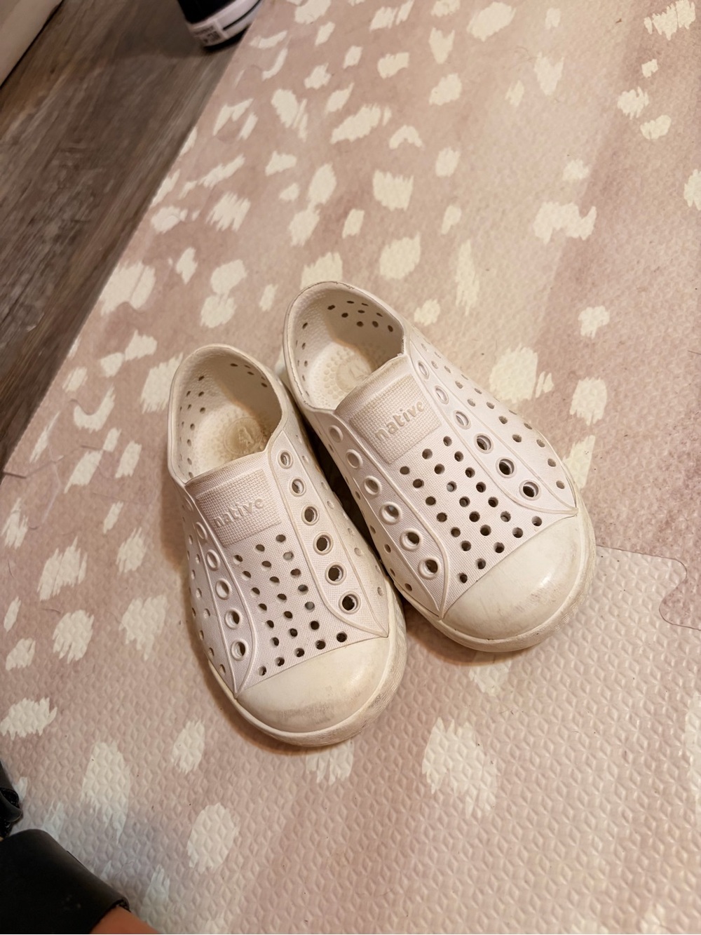 Native Kids Water Shoes Jefferson Slip-On in Off-White